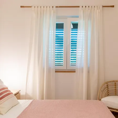 Near The Beach- Zen 2 *