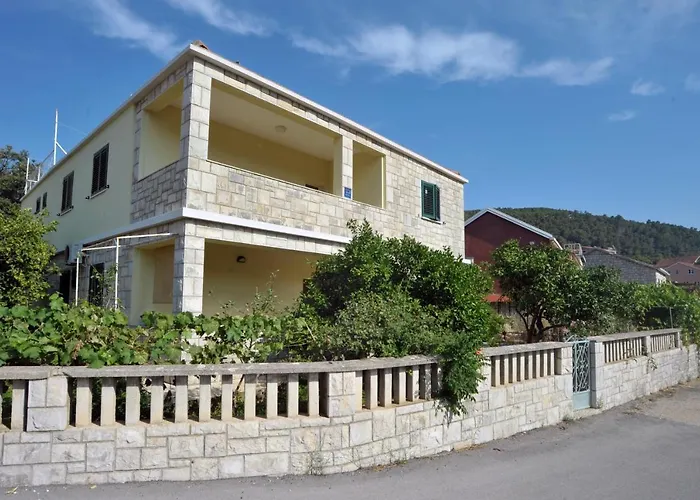 Near The Beach- Zen 2 Apartman Brna