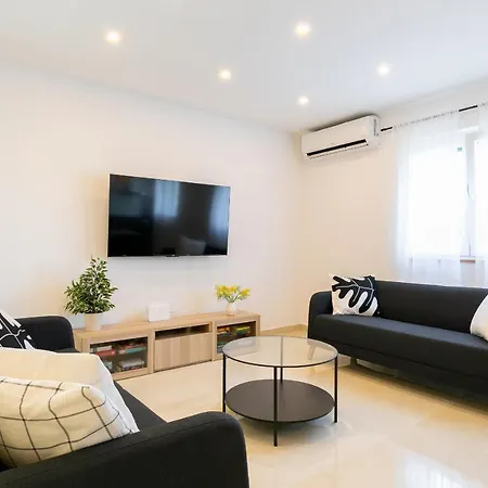 Near The Beach- Zen 2 *