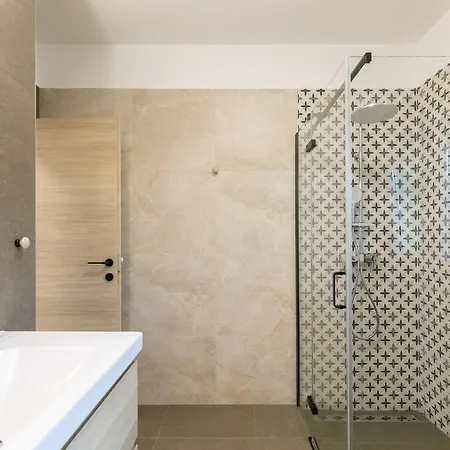 Near The Beach- Zen 2 *