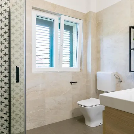 Near The Beach- Zen 2