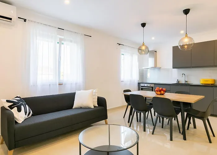 Appartement Near The Beach- Zen 2 *