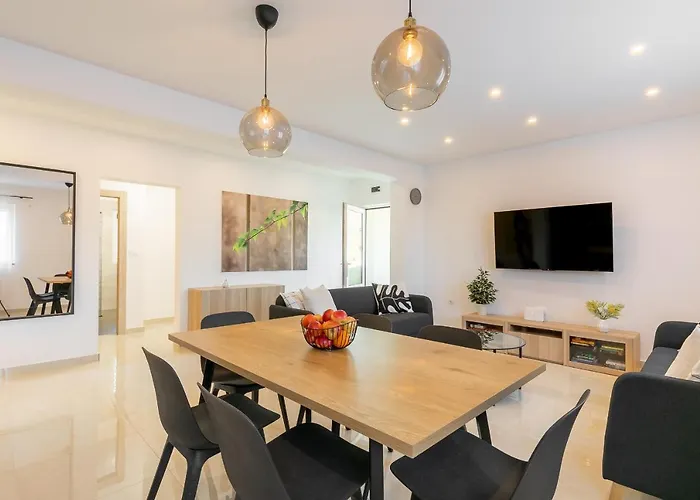 Near The Beach- Zen 2 *