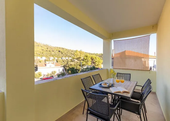 Near The Beach- Zen 2 Appartement