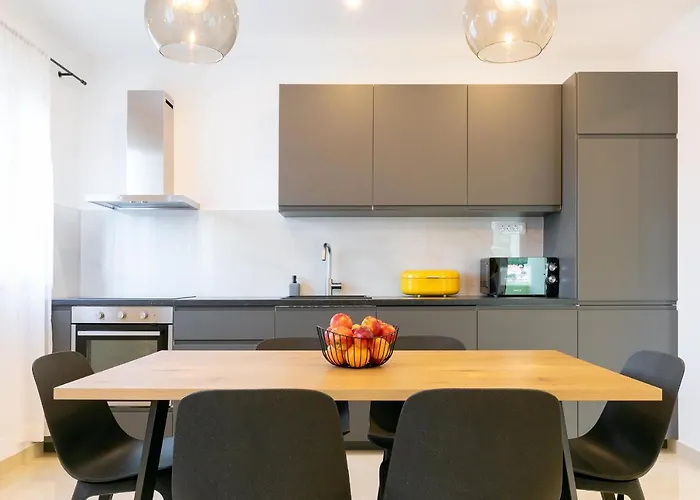 Near The Beach- Zen 2 *