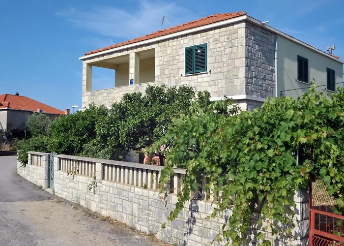 Near The Beach- Zen 2 Appartement